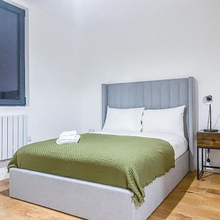 2 Bedroom City Centre Apartment With Parking Bedford Luaran gambar